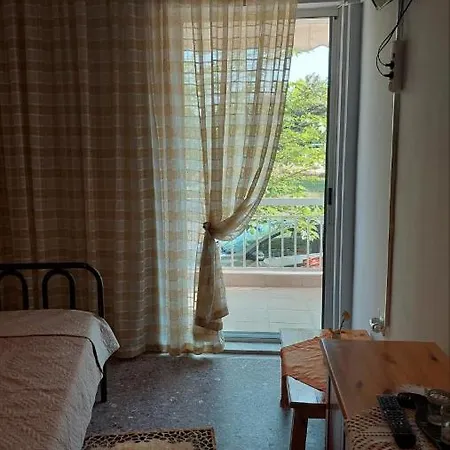 Apartament Eugene *